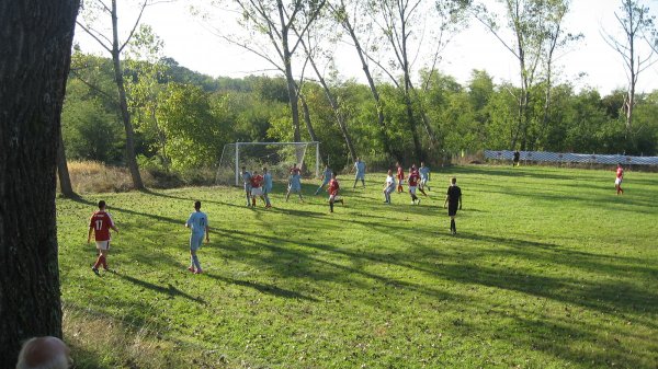 Drenovci slavili pobedu minut pre kraja utakmice, Opštinska liga Trstenik