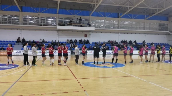 Očekivna pobeda Piroćanki!, Super B