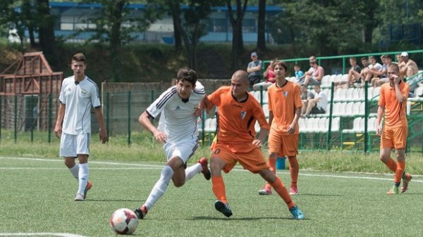 Sve čestitke mladim Kinezima za igre ovog proleća!, Omladinska liga Srbije