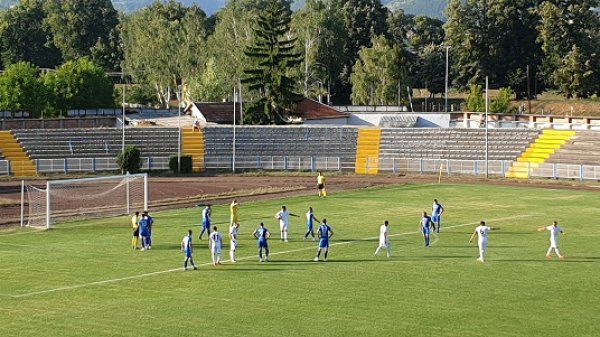 Niko se neće naigrati u Pirotu!, Prva liga Srbije