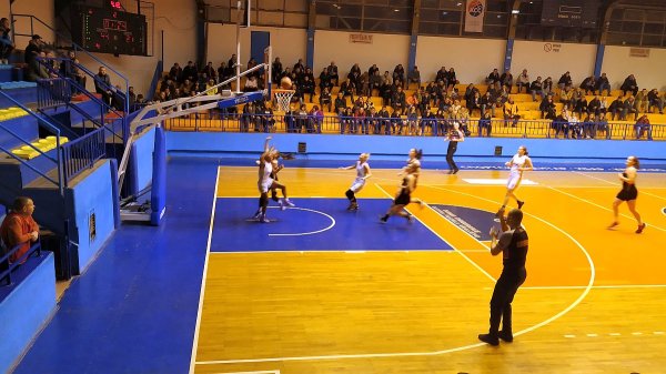 "Maslene" očerupale Orlove, WABA liga