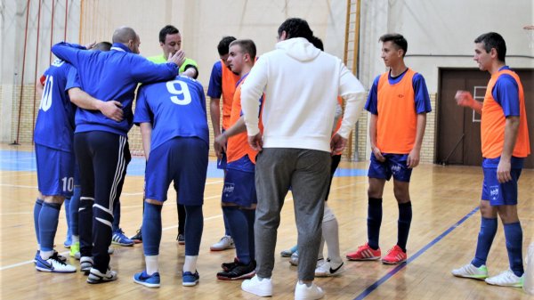 Lider održava razliku, Druga Futsal liga