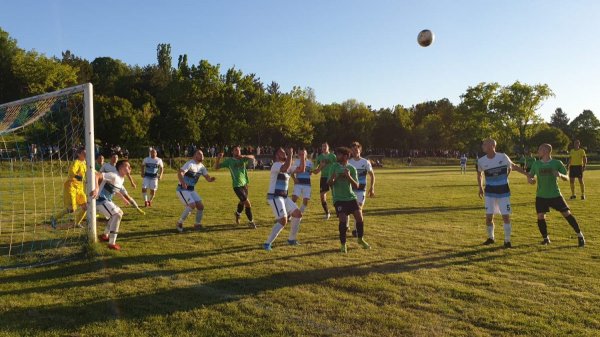 Još jedna goleada u Zoni "Istok", Zona "Istok"