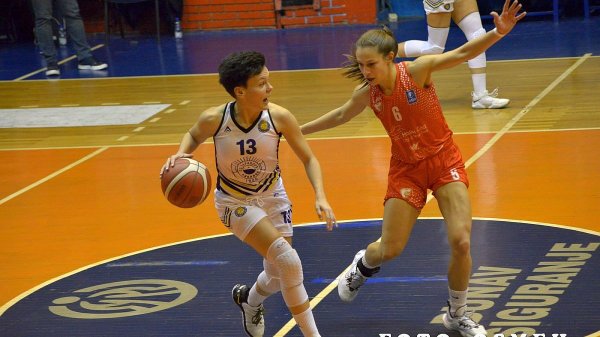 Kakav derbi kraj Ibra!, Prva ženska liga Srbije