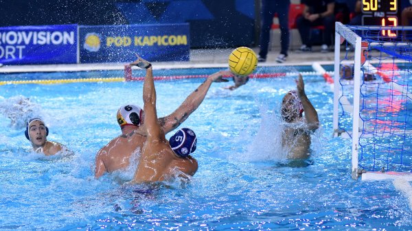 Radnički ispustio pobedu na startu Lige šampiona, LEN Champions League - group A