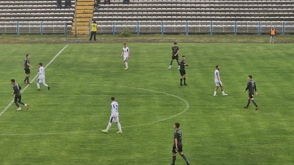 Lazin javni čas iz fudbala!, Srpska liga Istok