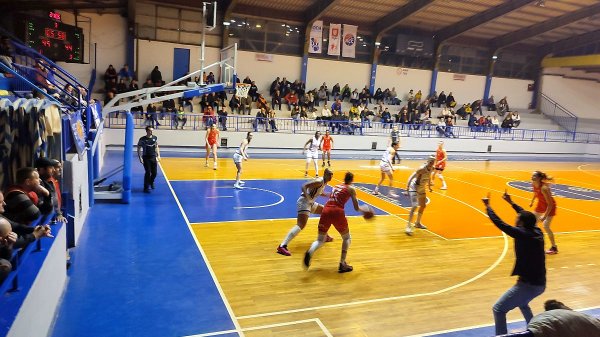 Novosađanke pale u poslednjoj četvrtini, Prva ženska liga Srbije