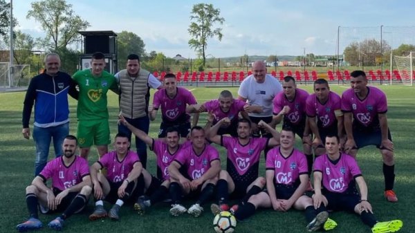 Jezero veoma lako slavilo protiv Starog Trstenika, Druga rasinska okružna liga