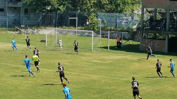 Visok let sokolova iznad Dorćola, Srpska liga Beograd