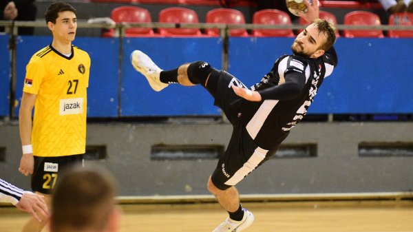 "Parni valjak" nezaustavljiv u domaćem prvenstvu, Super rukometna liga