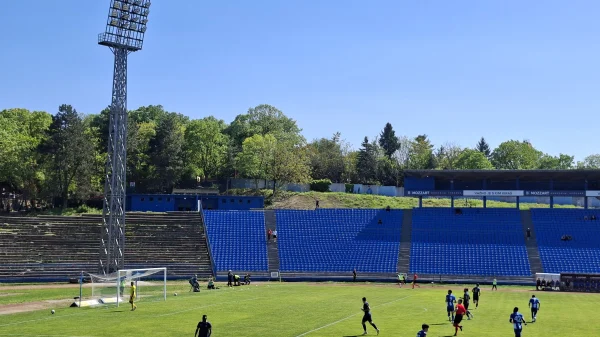Karaburma još ne zna za pobedu, Radnik zasluženo odneo bod, Mozzart Bet Super liga Srbije - Play Off
