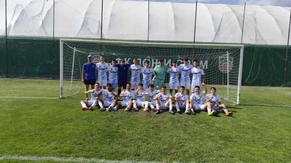Dinamo 1945 nastavio pobednički niz: Popov i Ajeti srušili Donji Srem u Pećincima, Druga omladinska liga Vojvodine - "Jug"